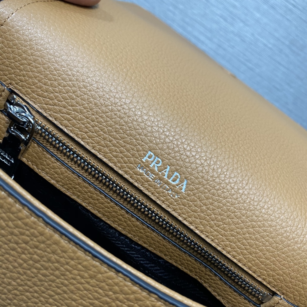 Prada Leather Shoulder Bag Handbag Caramel 1BD314